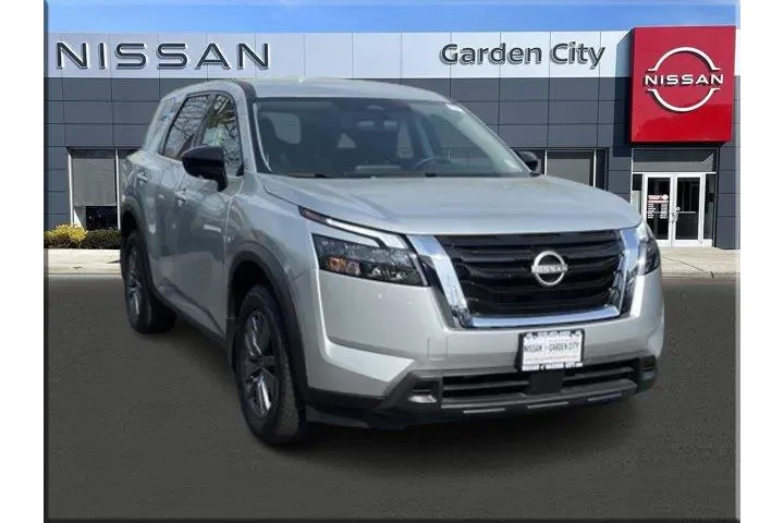 $28487 : Nissan Pathfinder 2024 AWD S image 1