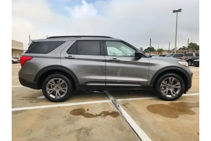 $26555 : Ford Explorer 2022 AWD XLT 4 image 5