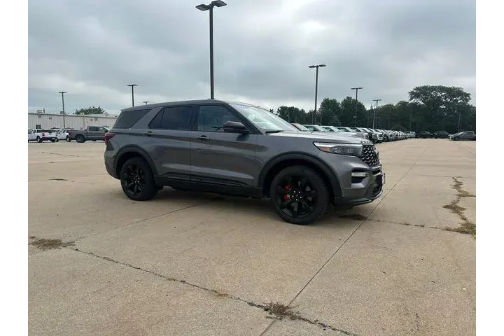 $36838 : Ford Explorer 2022 AWD ST 4d image 2