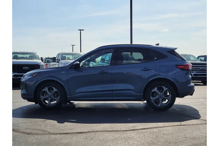 $20898 : Ford Escape 2023 ST-Line 4dr image 7