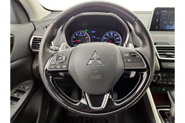 $18998 : Mitsubishi Eclipse Cross 201 image 10