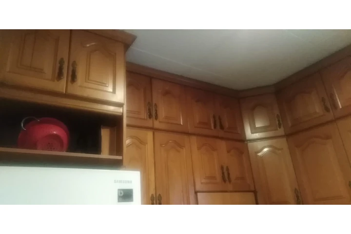 se venden varios muebles antig image 2