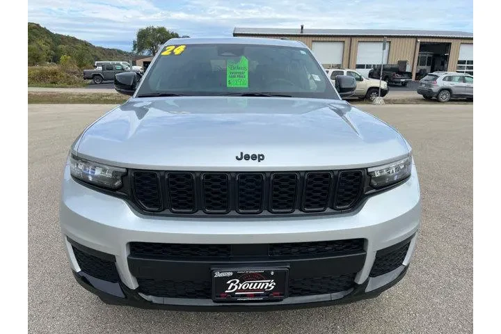 $33990 : Jeep Grand Cherokee L 2024 4 image 2