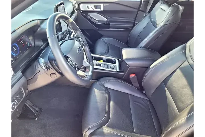 $39997 : Ford Explorer 2022 AWD ST 4d image 9