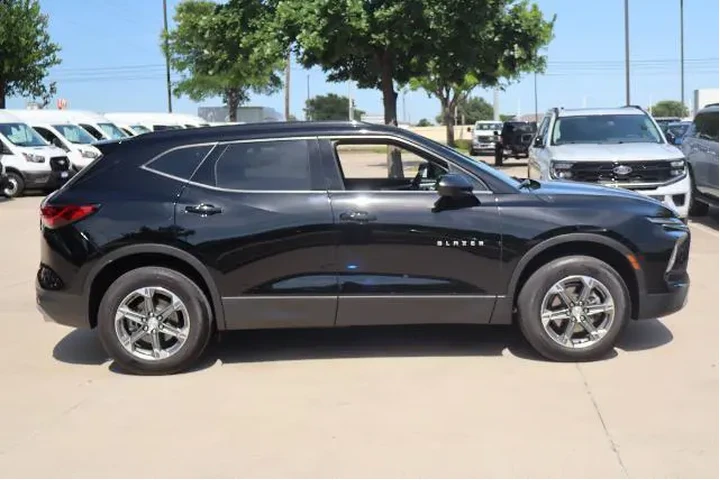 $26495 : Chevrolet Blazer 2024 LT 4dr image 2