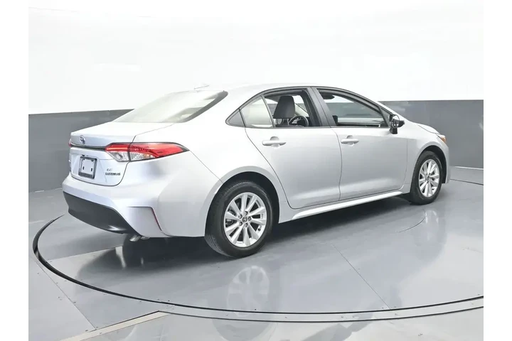 $22584 : Toyota Corolla Hybrid 2024 S image 6