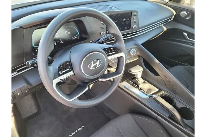 $21650 : Hyundai ELANTRA 2025 SE 4dr image 9