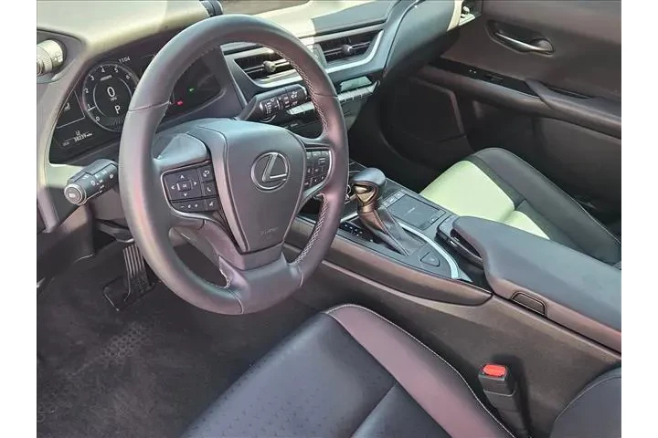 $26991 : Lexus UX 200 2022 4dr Crosso image 10