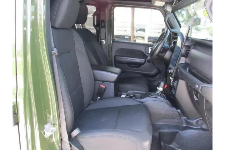 $32995 : Jeep Gladiator 2021 4x4 Spor image 4