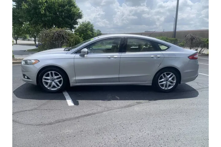 $7995 : 2014 Fusion SE image 3
