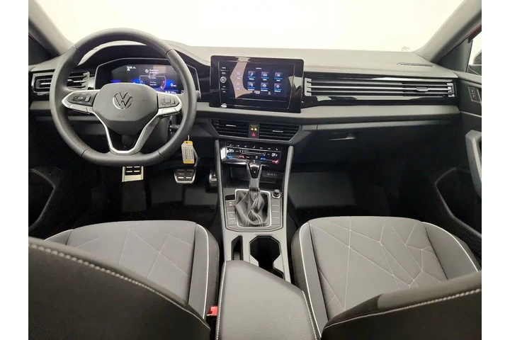 $22998 : Volkswagen Jetta 2025 Sport image 9