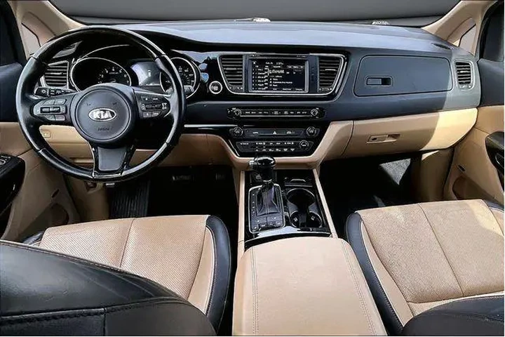 $11000 : Kia Sedona 2015 SX Limited 4 image 7