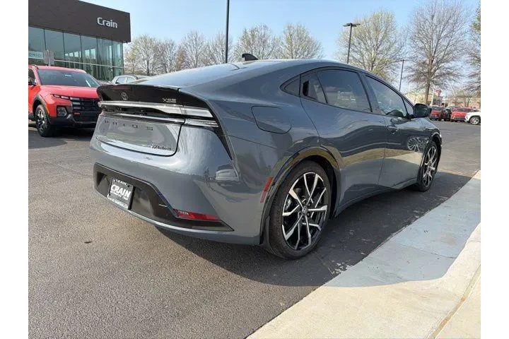 $33630 : Toyota Prius Prime 2024 XSE image 7