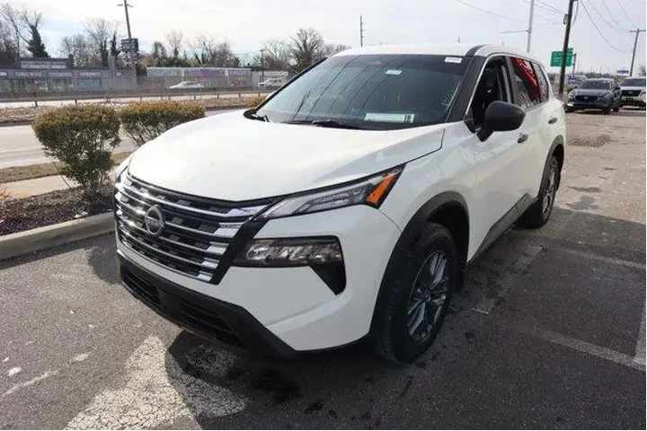 $21013 : Nissan Rogue 2025 AWD S 4dr image 9