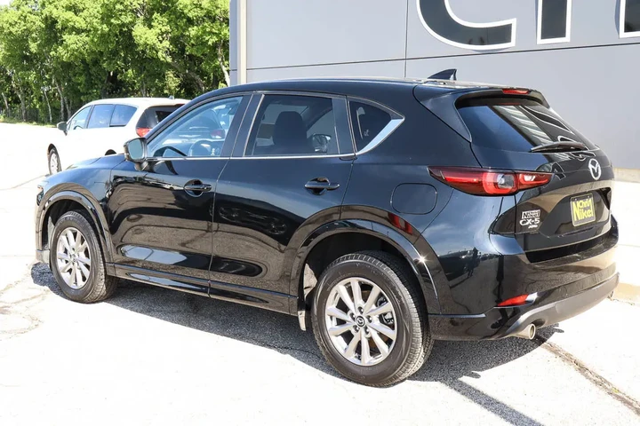 $27087 : 2025 CX-5 2.5 S Select Packag image 6