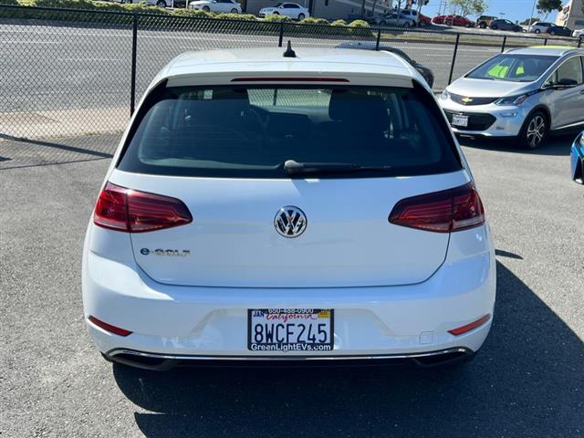 $12900 : Used 2018 e-Golf SE for sale image 6