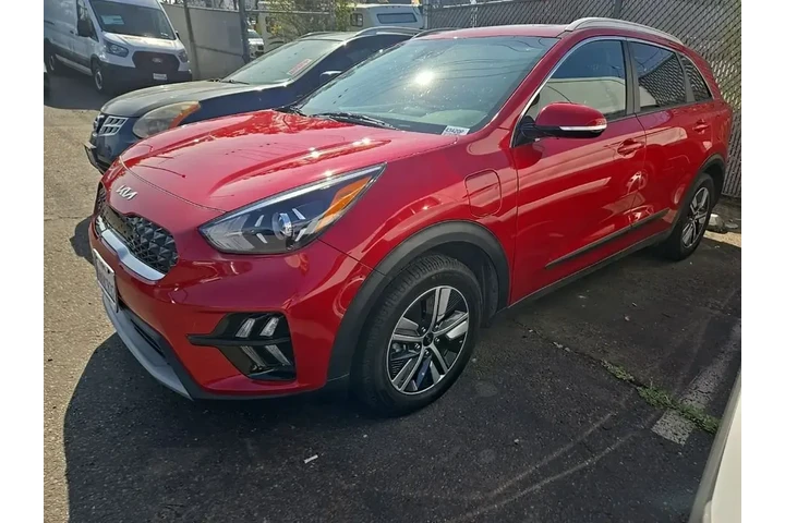 $23491 : Kia Niro Plug-In Hybrid 2022 image 3