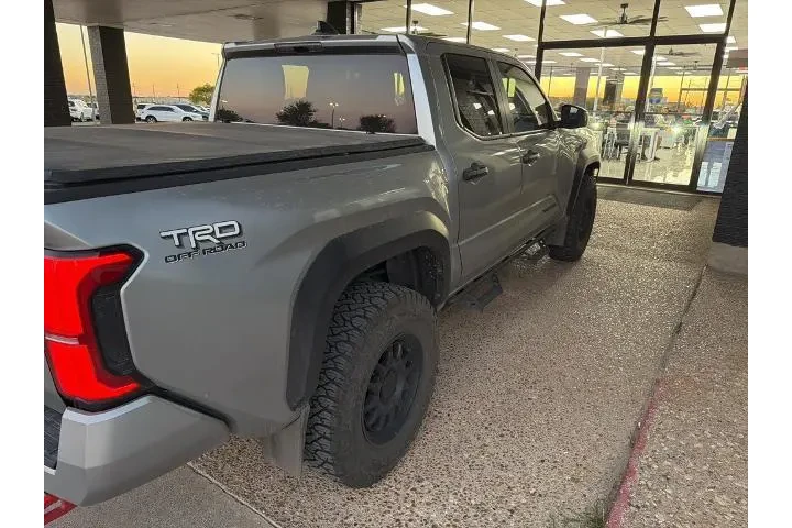 $36591 : Toyota Tacoma 2024 4x4 SR5 4 image 4