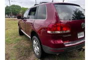 $8995 : 2006 Touareg V8 thumbnail