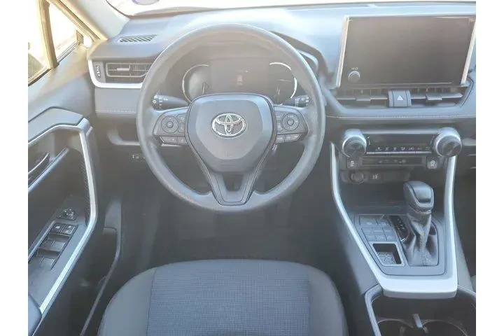 $29995 : Toyota RAV4 2024 AWD LE 4dr image 10
