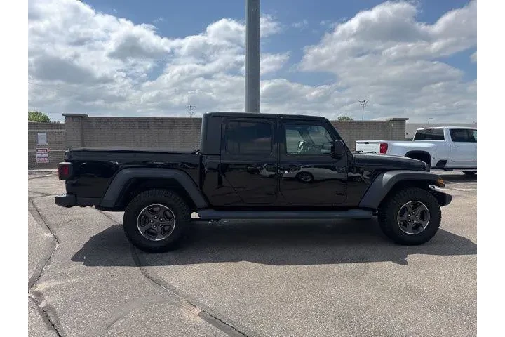 $25982 : Jeep Gladiator 2020 4x4 Spor image 8