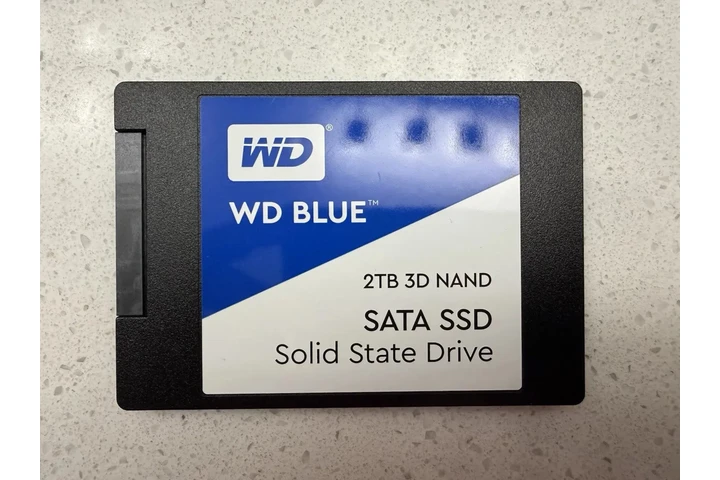 $250000 : Disco Interno SSD WD Bue 2 TB image 1