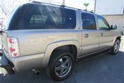 $7995 : 2003 Suburban 1500 thumbnail