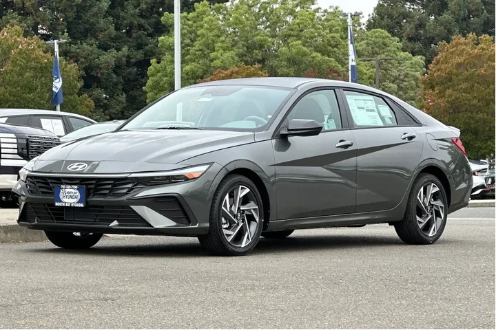 $20990 : Hyundai ELANTRA 2025 SEL Spo image 8