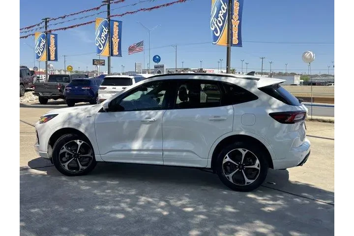 $25874 : Ford Escape 2023 AWD ST-Line image 10