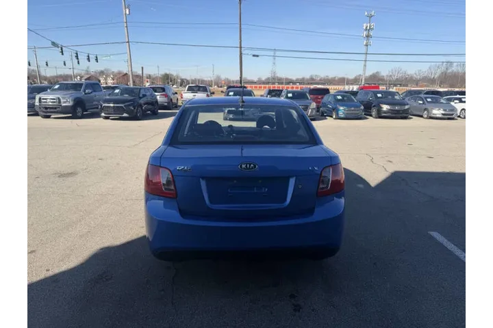 $4500 : 2010 Rio LX image 6