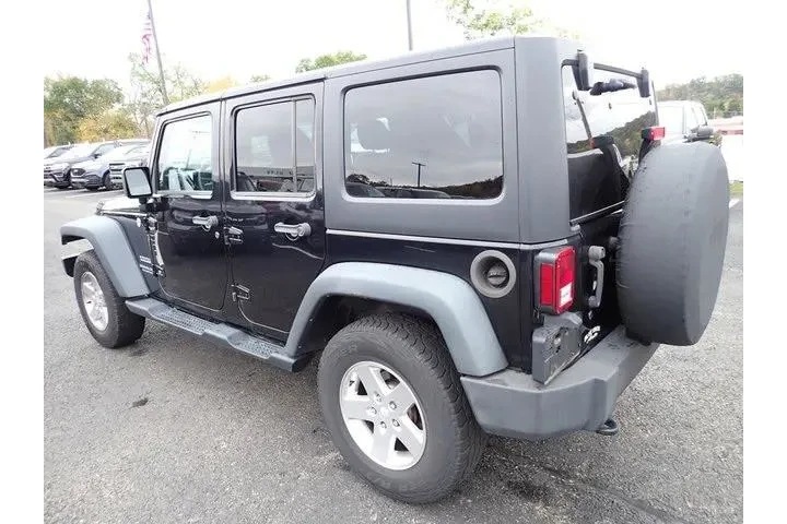 $17533 : Jeep Wrangler Unlimited 2014 image 3