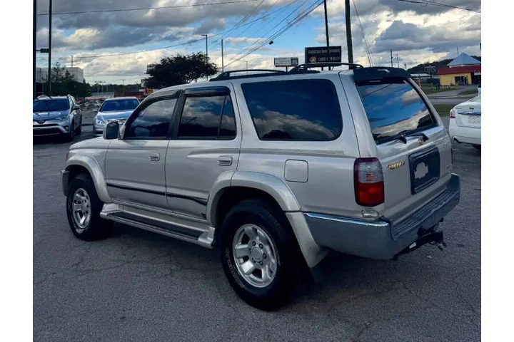 $4200 : 2000 4Runner SR5 image 9
