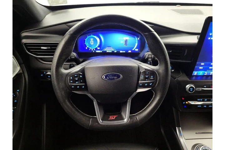 $31998 : Ford Explorer 2020 AWD ST 4d image 10