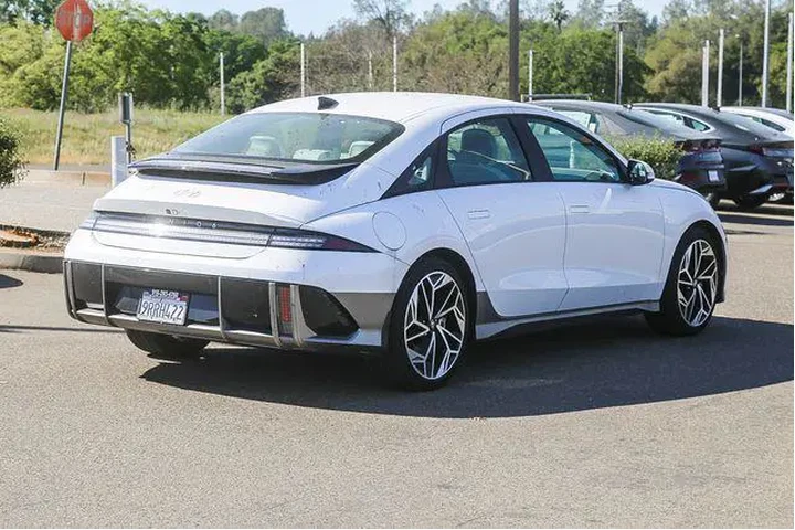$33429 : Hyundai IONIQ 6 2025 SEL 4dr image 5