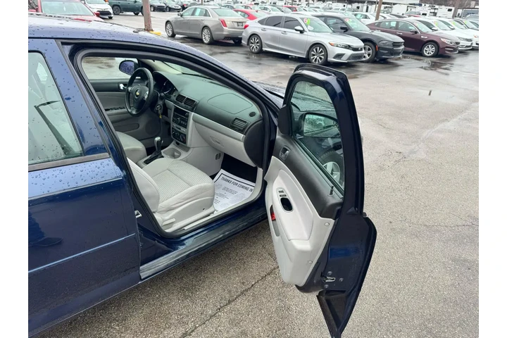 2010 Cobalt 4dr Sdn LT w/1LT image 8