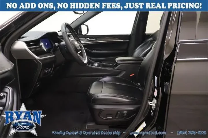 Jeep Grand Cherokee 2024 4x4 image 10