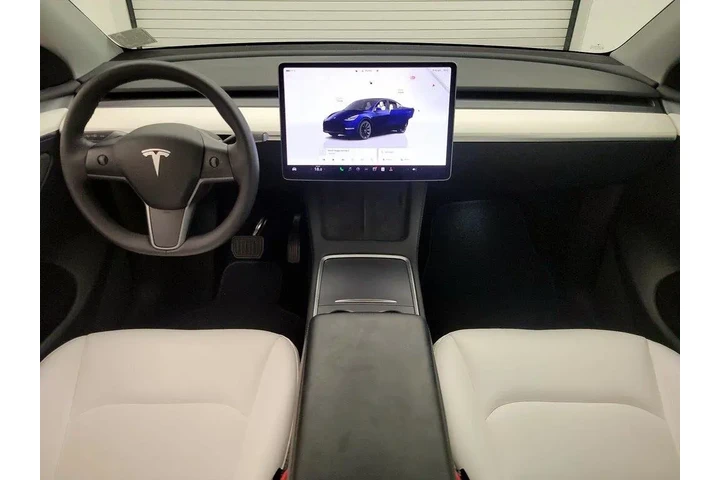 $31998 : Tesla Model Y 2022 AWD Long image 9