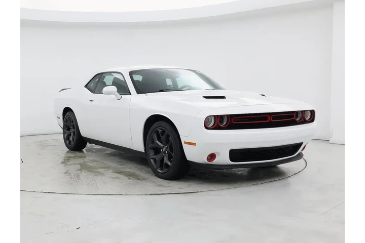 $23998 : Dodge Challenger 2020 SXT 2d image 1