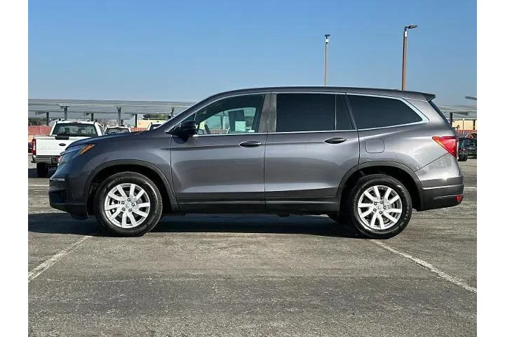 $19985 : Honda Pilot 2019 LX 4dr SUV image 6