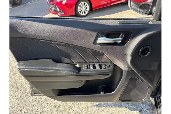 $28498 : Dodge Charger 2023 GT 4dr Se image 9