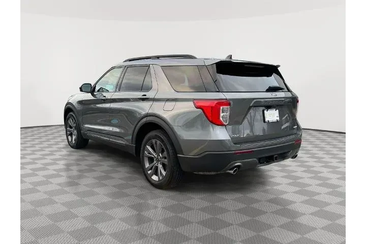 $30188 : Ford Explorer 2023 AWD XLT 4 image 5