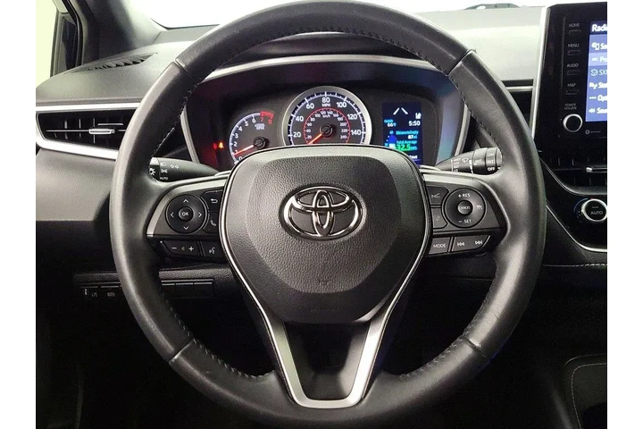 $20998 : Toyota Corolla Hatchback 202 image 10