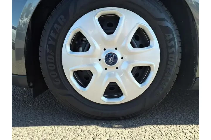 $7957 : Ford Focus 2016 S 4dr Sedan image 10