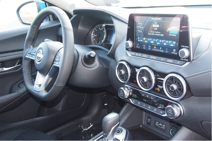 $20387 : Nissan Sentra 2025 SV 4dr Se image 10