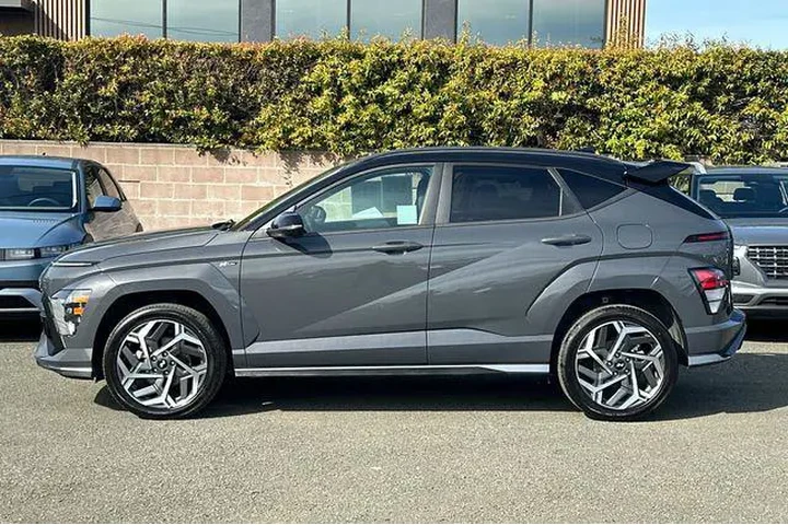 $23690 : Hyundai KONA 2024 AWD N Line image 10