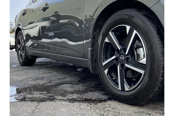 $18050 : Nissan Sentra 2025 SV 4dr Se image 8