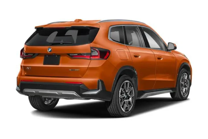 $34430 : BMW X1 2023 AWD xDrive28i 4d image 3