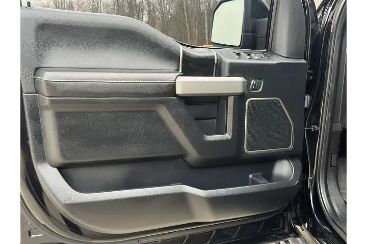 $35900 : Ford F-150 2017 4x4 Raptor 4 image 9