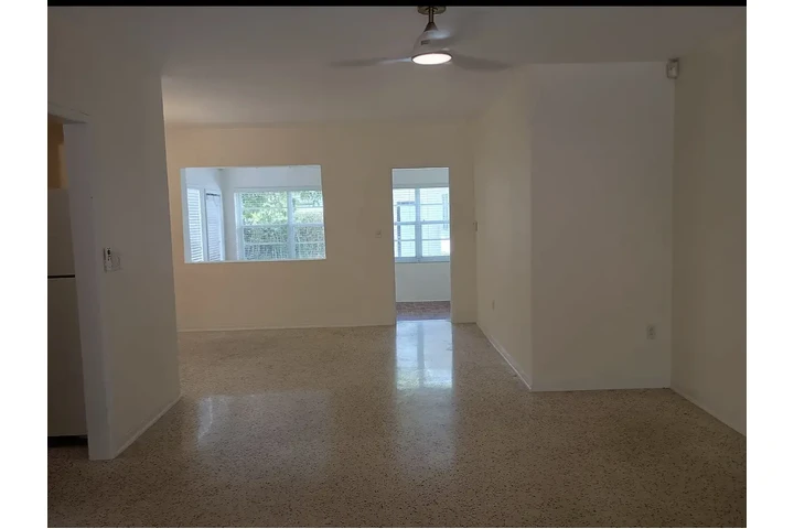 $1700 : Casa de 2 habitaci m image 4