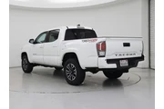 $38998 : Toyota Tacoma 2023 4x4 TRD S thumbnail